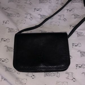 Vera Pelle black cross body